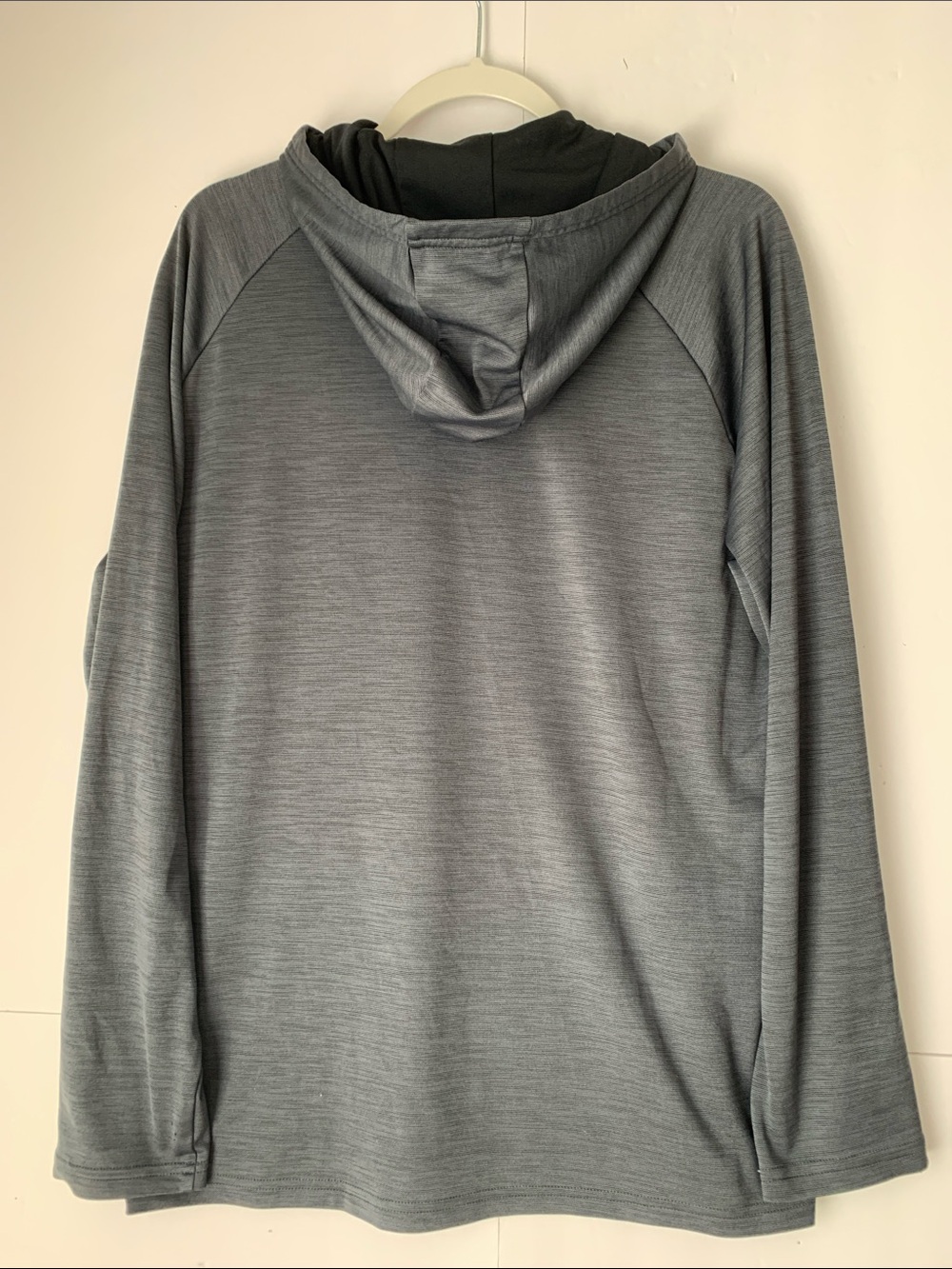 Under Armour Men’s Dark Gray Hooded Pullover with White Logo Size L - Picture 2 of 6